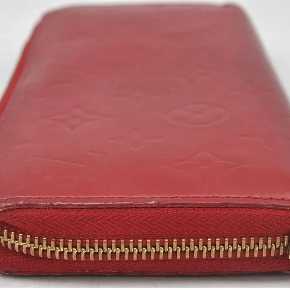 Authentic Louis Vuitton Vernis Zippy Wallet Long Purse Red.